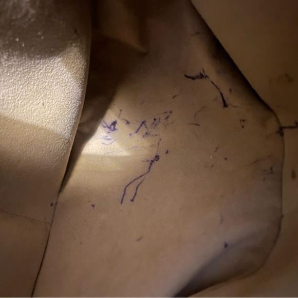 Woman’s Bag - Picture 7 of 15